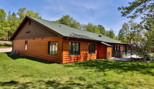 Suite, 1 grand lit, coin cuisine, en bord de piscine