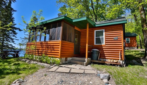 Cabane, 2 chambres, vue lac (Cabins #4 , #6 or #8)