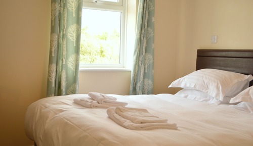 Chambre Double, salle de bains attenante