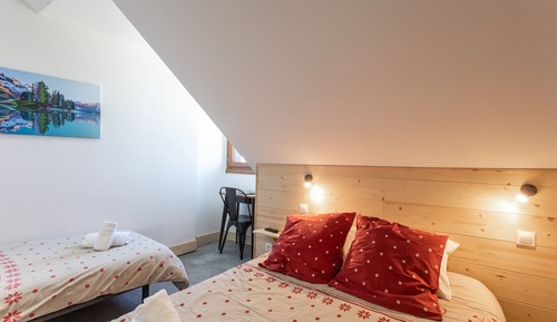 Chambre Triple Familiale, salle de bains attenante, vue montagne (Chambre 7 (2/3 pers))