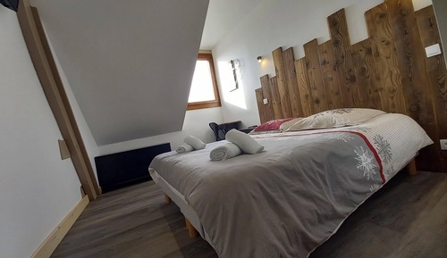 Chambre Double Classique, salle de bains attenante, vue montagne (Chambre 10 (2 pers))