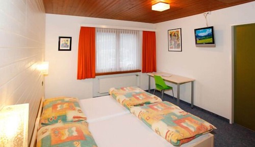 Chambre Familiale, salle de bains privée