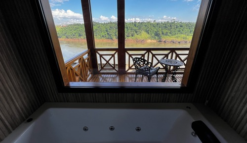 Cabane Deluxe, 1 grand lit, vue fleuve