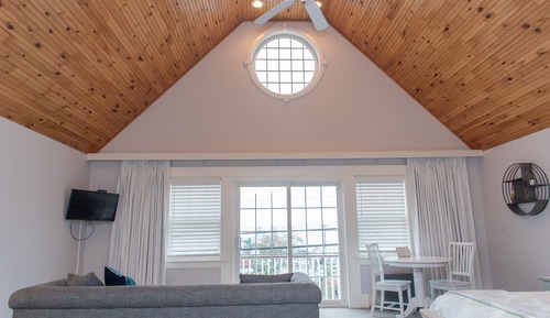 Suite, 1 très grand lit et 1 canapé-lit, vue baie
