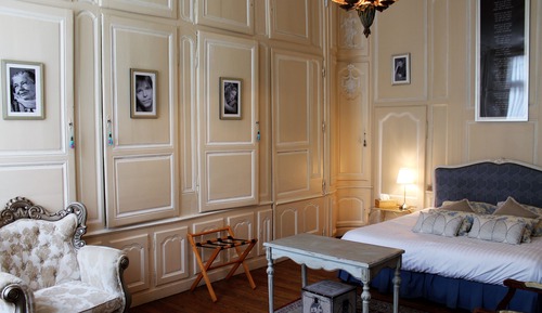 Chambre Classique Double ou avec lits jumeaux, 1 très grand lit (Elegance)