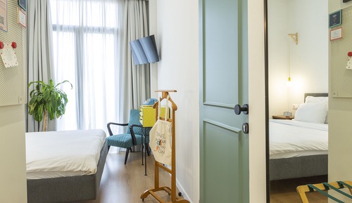 Chambre Double, vue ville