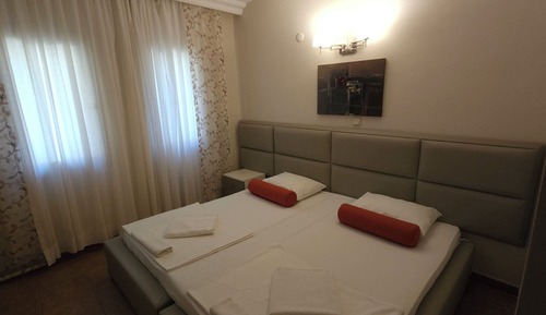 Chambre, vue montagne (Without Balcony)
