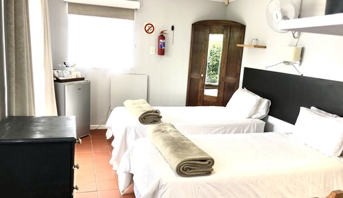 Chambre Double ou avec lits jumeaux, 1 chambre, vue partielle sur le lac, rez-de-chaussée