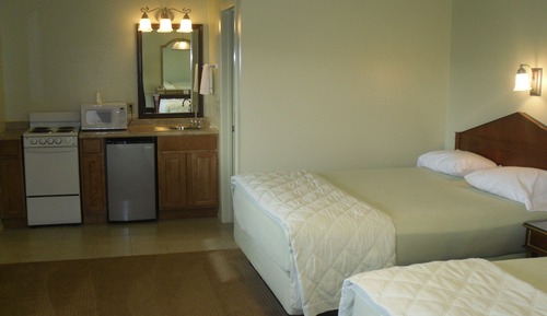 Chambre Standard, 2 grands lits, non-fumeurs, rez-de-chaussée