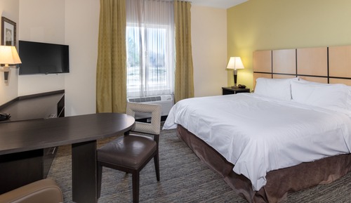 Suite Studio, 1 très grand lit, accessible aux personnes à mobilité réduite (Comm, Roll-In Shower)