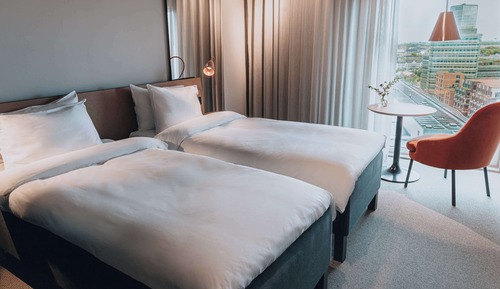 Chambre, 2 lits une place, vue ville