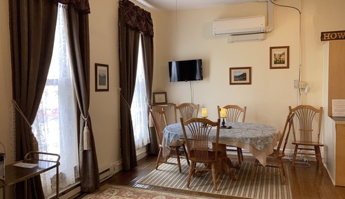 Appartement Tradition, 1 chambre, cuisine, vue ville (Second Floor Walk Up)