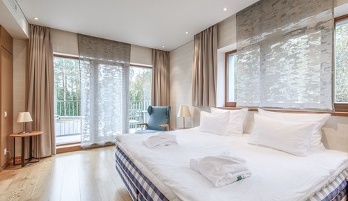 Superior Deluxe Room (with Spa Access)