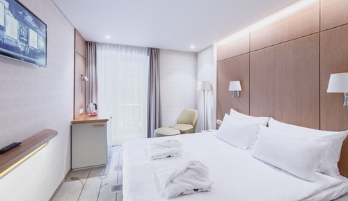 Chambre Double (with Spa Access)