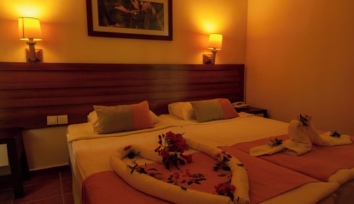 Chambre Standard avec lits jumeaux, vue piscine