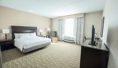 Chambre, 1 très grand lit, accessible aux personnes à mobilité réduite