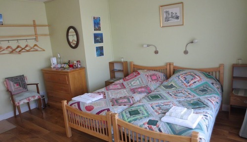 Chambre Quadruple, salle de bains attenante