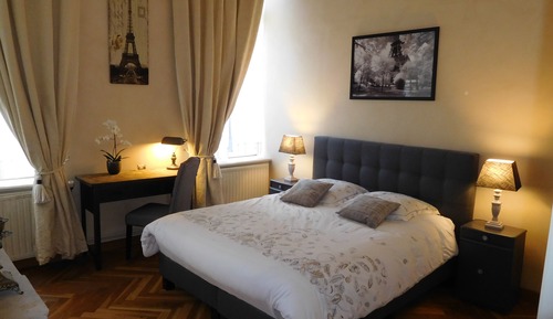 Chambre Double Confort, salle de bains privée, côté jardin (Gustave Eiffel)