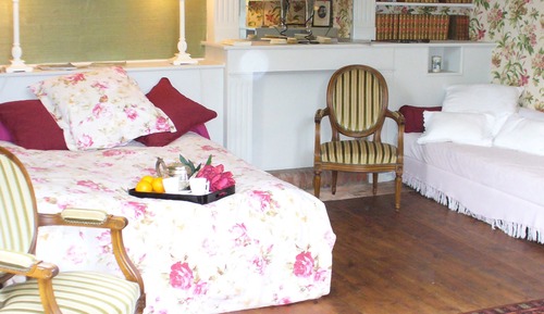 Chambre Double Supérieure, vue parc (Chambre des Rhododendrons)
