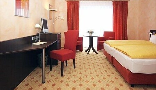 Chambre Double, balcon (Main Building)