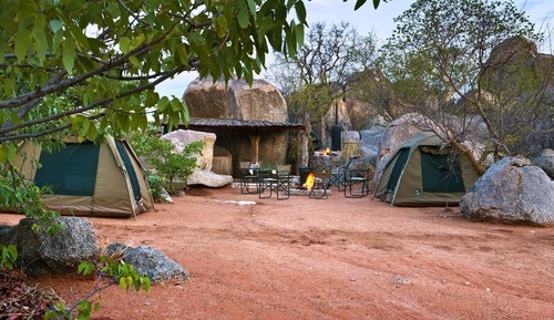 Tente (Campsite. No bed provided. Bring tent)