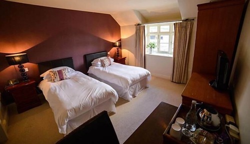 Chambre Luxe avec lits jumeaux, 1 grand lit 1 place