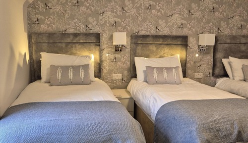 Chambre Triple, salle de bains privée (Room 2)
