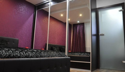 Appartement Luxe, 1 très grand lit et 1 canapé-lit