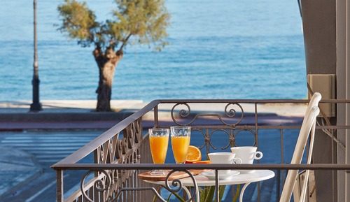Chambre Standard, vue partielle sur la mer