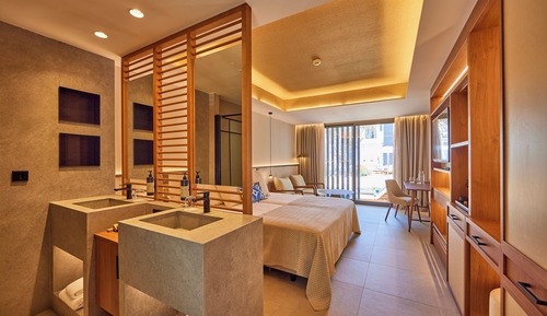 Suite Junior, terrasse (2 adults + 1 child)