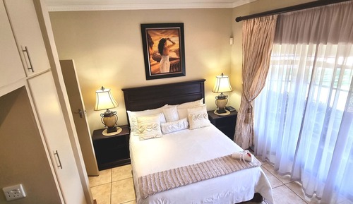Chambre Double Deluxe, 1 très grand lit