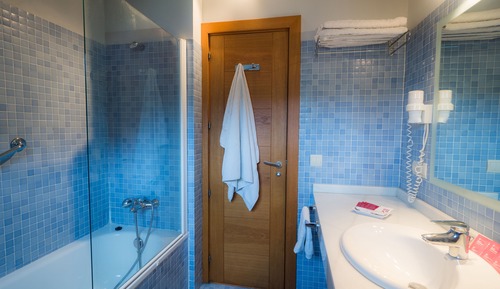 Appartement Familial, salle de bains attenante