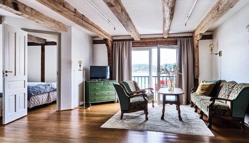 Chambre Familiale (The Barrel Factory)