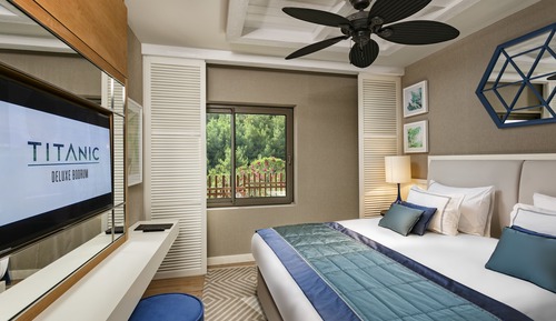 Swim-up Deluxe Family Suite