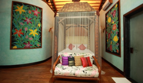 Suite Supérieure, 1 très grand lit, baignoire
