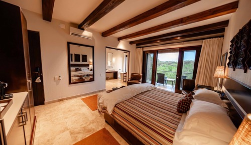 Suite Supérieure (River Lodge:  Spa Suite)