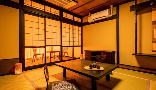 Chambre Économique, non-fumeurs (Japanese Style 4-pax, without Bath)