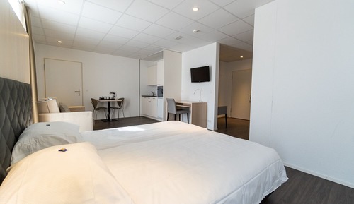 Chambre Supérieure Double ou avec lits jumeaux, cuisine (Block-up windows)