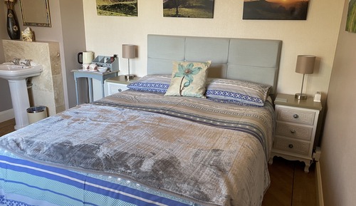 Chambre Double, salle de bains privée (Swan or/and Hanley)