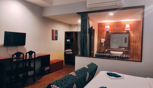 Chambre Double Supérieure, vue piscine