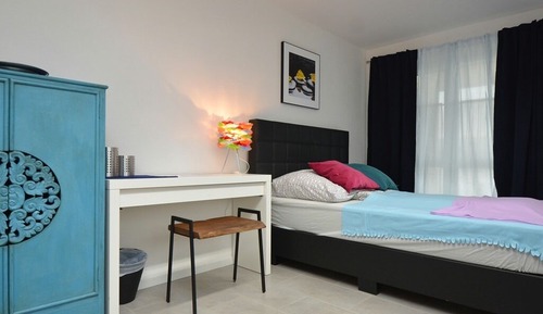 Appartement, salle de bains commune (Rosie)
