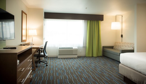 Suite, 1 très grand lit et 1 canapé-lit