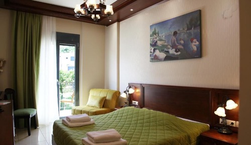Deluxe Triple Room with Mountain View