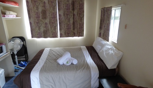 Cabane, salle de bains commune (Pet Friendly )
