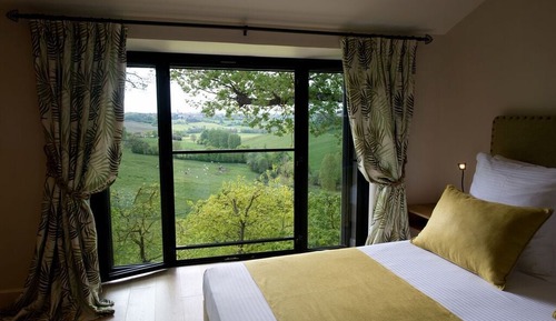 Suite Luxe, 1 chambre, baignoire à jets (Nature)