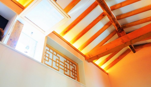 Signature Room (7-Sun)