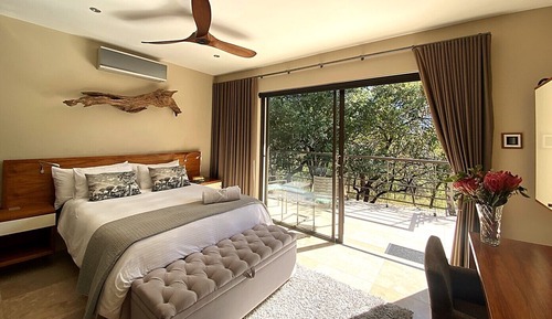Chambre Double Standard, 1 grand lit (Luxury Queen Room )