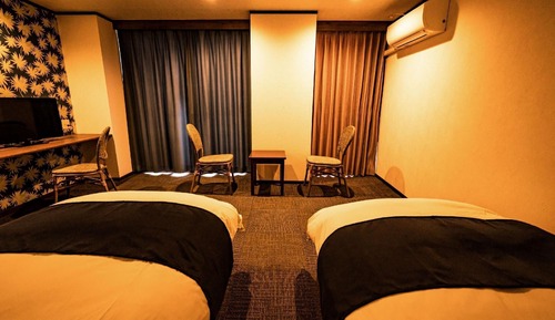 Chambre Triple Standard, non-fumeurs (Western Style, without Bath, No View)