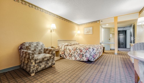 Chambre, 1 très grand lit, non-fumeurs
