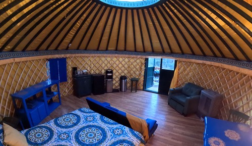 Tente Deluxe, plusieurs lits, vue montagne (16ft Yurt #2)